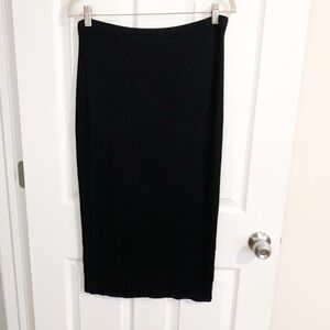Lord & Taylor Classic Black Pencil Skirt - size M